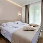 Filton With Private Pool, Sauna, Pool And Jacuzzi Willa Markovac
