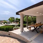 Filton With Private Pool, Sauna, Pool And Jacuzzi * Markovac