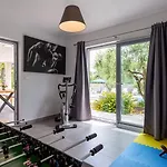 Willa Filton With Private Pool, Sauna, Pool And Jacuzzi *