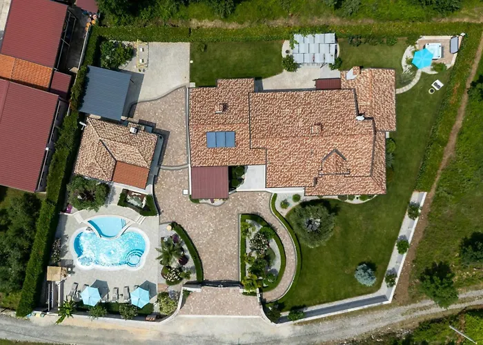 Filton With Private Pool, Sauna, Pool And Jacuzzi
