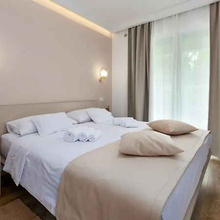 Filton With Private Pool, Sauna, Pool And Jacuzzi Villa Markovac
