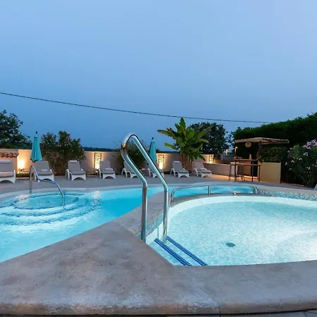 Filton With Private Pool, Sauna, Pool And Jacuzzi