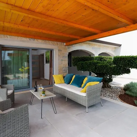 Filton With Private Pool, Sauna, Pool And Jacuzzi Villa Markovac