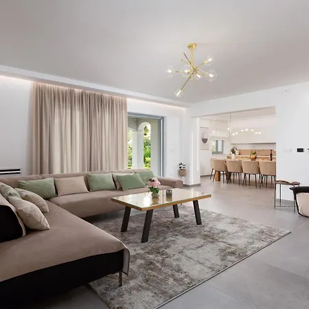 Filton With Private Pool, Sauna, Pool And Jacuzzi Villa *