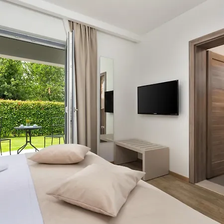 Filton With Private Pool, Sauna, Pool And Jacuzzi Villa Markovac