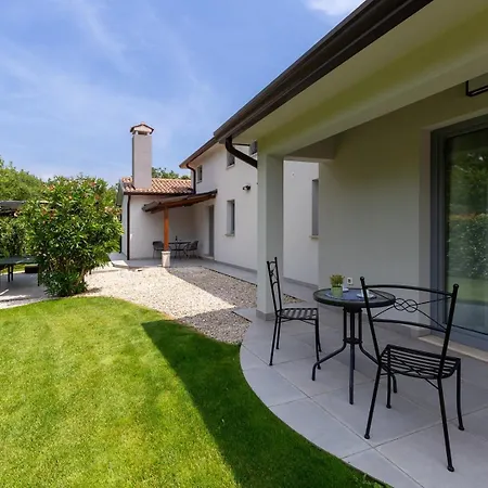 Villa Filton With Private Pool, Sauna, Pool And Jacuzzi